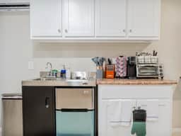49th St Unit C