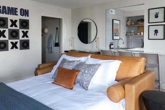 Peachtree Towers 12D