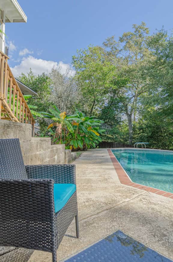 Leafmore Ct Pool