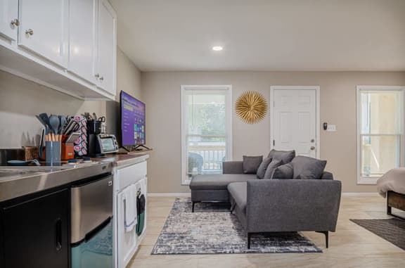 49th St Unit C